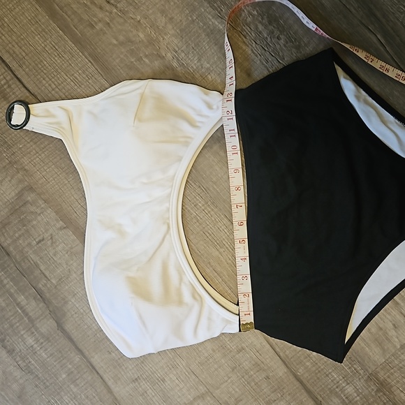 Black & White Swimsuit - Picture 7 of 8